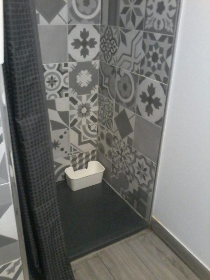 Pequeno Alojamiento Con Mini Piscina - No Climatizada Valencia Exterior photo
